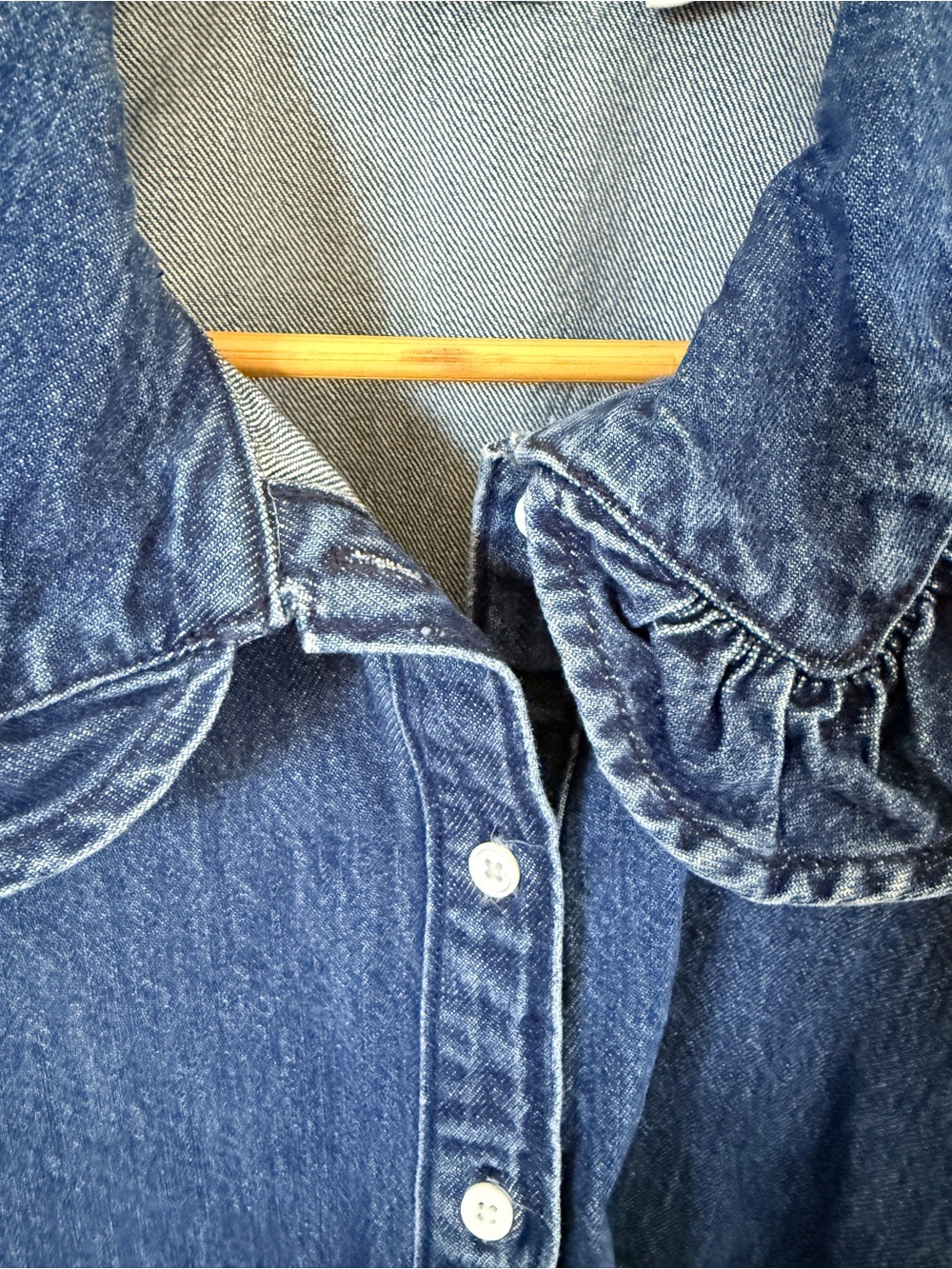 Levi’s Denim Ruffle-Collar Dress - Picture 5 of 9